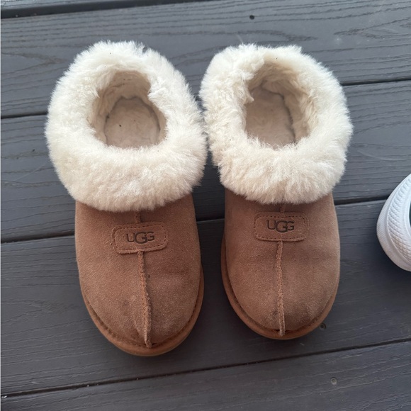UGG Shoes - UGG Women's Brown and Cream Shearling Slippers
